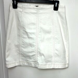 91. Free People white denim back zipper no pockets SEE MEASUREMENTS!!!